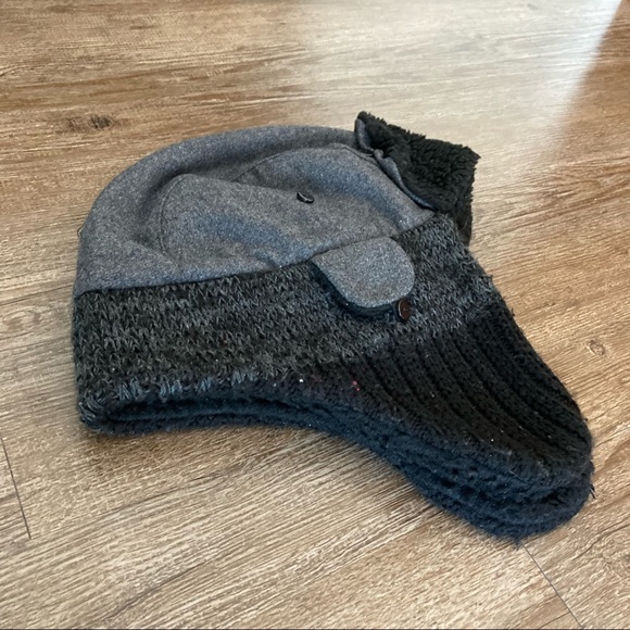 Guess Winter Hat - Picture 6 of 8
